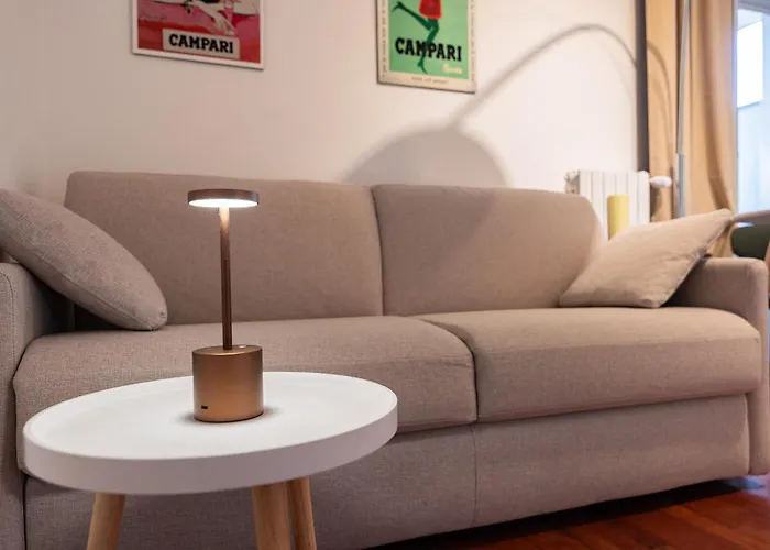 Daniele Flat - Free Wi-fi & M4 Metro Apartment *