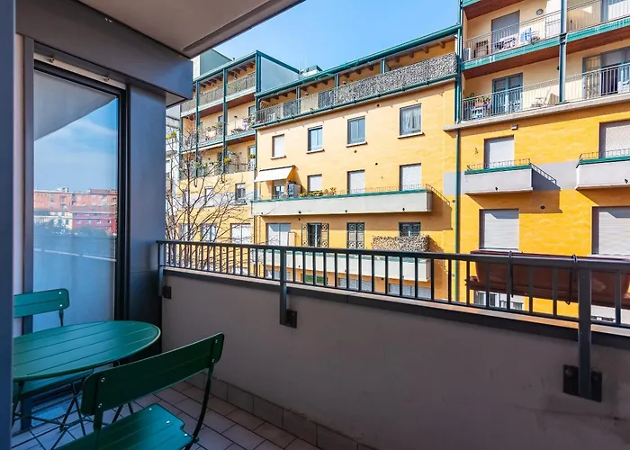 Daniele Flat - Free Wi-fi & M4 Metro Apartment Mailand